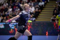 Handbal feminin: Jucătoarele Crina Pintea şi Emma Friis şi-au prelungit contractele cu campioana CSM Bucureşti