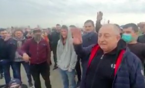 Români blocați în portul Calais
