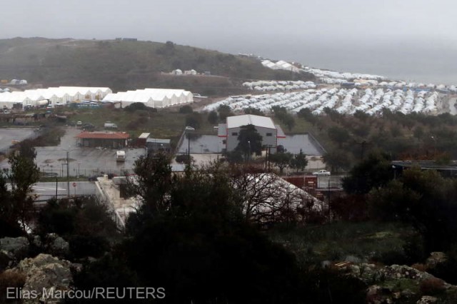 Grecia: Două incendii în tabere de migranţi, fără victime