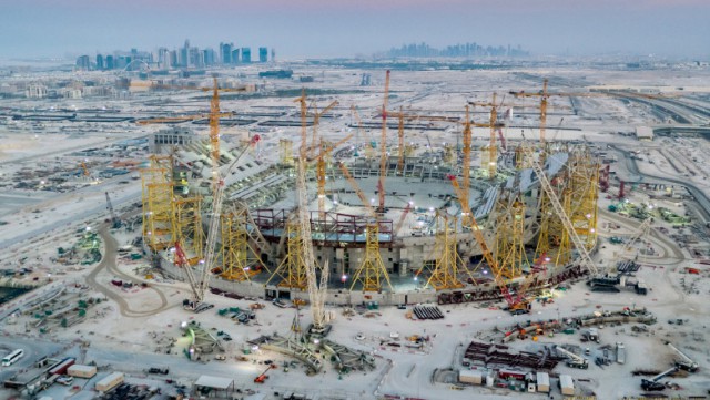 Cel puțin 6.500 de muncitori migranți au murit în Qatar în timpul pregătirilor pentru Cupa Mondială din 2022