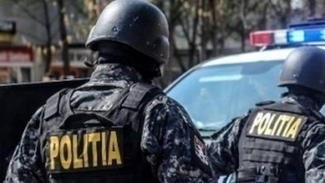 PERCHEZIȚII: TREI indivizi au pătruns într-un imobil din Constanța!