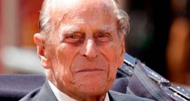 Prinţul Philip al Marii Britanii rămâne spitalizat; regina Elisabeta a II-a îşi continuă îndatoririle