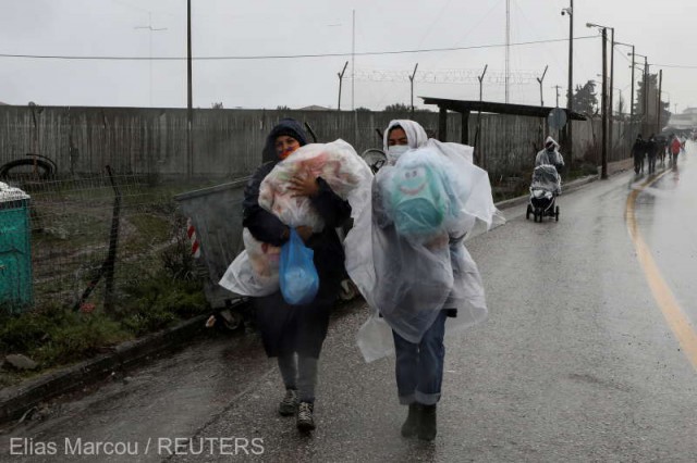 Aproximativ 130 de refugiaţi de pe insula greacă Lesbos vor fi relocaţi miercuri în Germania