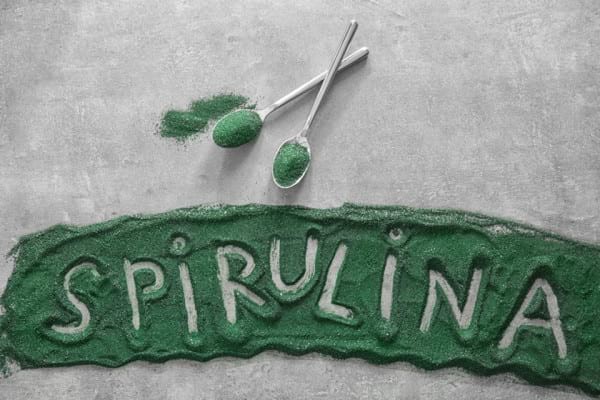 Cum te ajută spirulina să combați obezitatea