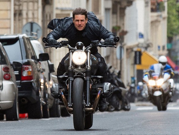 Tom Cruise, părăsit de echipa de filmare a 