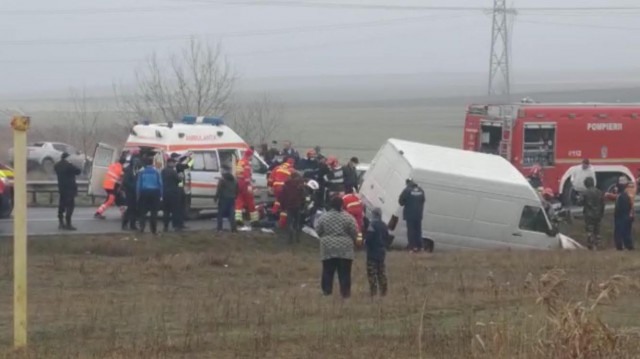 VIDEO! Accident GRAV la ieșire din Castelu. Mai multe persoane, RĂNITE