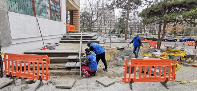 Primăria Constanța continuă reabilitarea zonei de acces către Oficiul Poștal Nr. 9