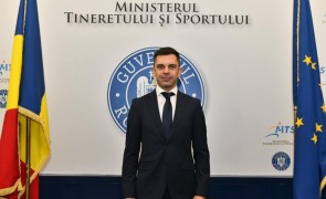 Ministrul Eduard Novak a discutat cu Roxana Mărăcineanu despre strategia de dezvoltare a sportului românesc