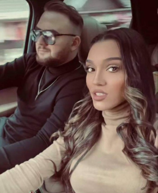 Karmen Simionescu și soțul ei, complici la cererea în căsătorie a unei bune prietene