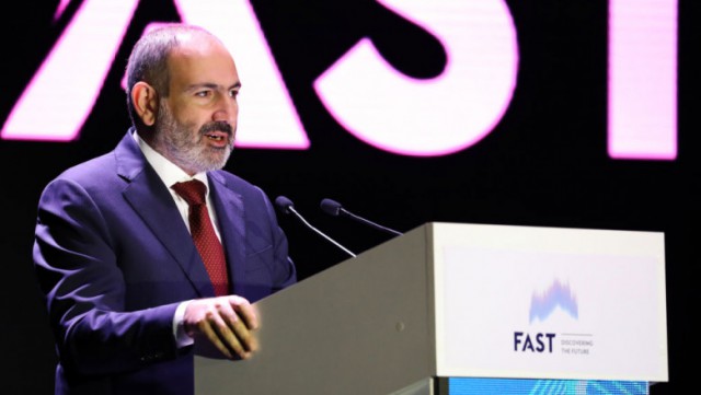 Premierul Armeniei denunță o „tentativă de lovitură de stat militară” și le cere oamenilor să iasă în stradă