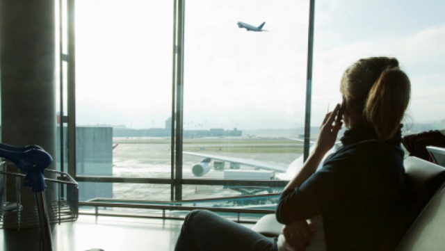 Comisia Europeană vrea să prelungească cu 10 ani sistemul prin care cei care călătoresc în UE beneficiază de roaming gratuit