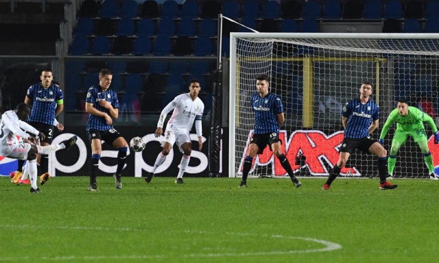 Atalanta - Real Madrid 0-1. Spaniolii se impun pe final, deși au jucat 73 de minute cu om în plus