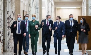 Micile secrete ale bugetului: 97,76% din 'cașcaval' merge la aleșii locali aflați la guvernare