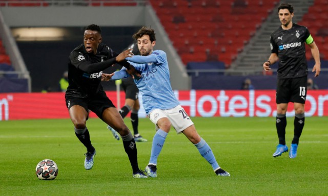 Manchester City, cu un pas în sferturi după 2-0 cu M'Gladbach. Trupa lui Guardiola are 19 victorii consecutive