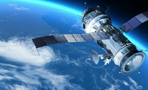 Rusia lansează primul său satelit de monitorizare climatică a Arcticii
