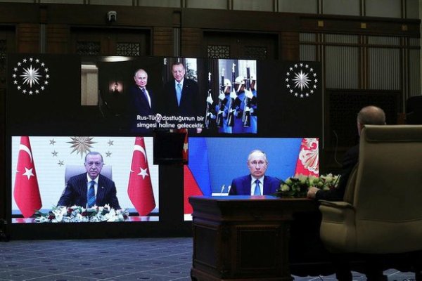 Erdogan şi Putin salută proiectul centralei nucleare de la Akkuyu drept un „simbol al prieteniei“