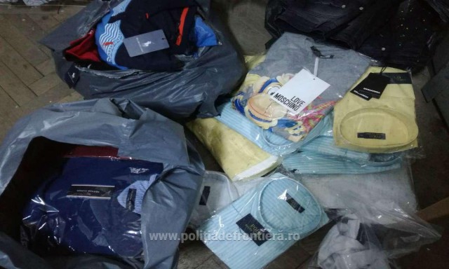 Bunuri susceptibile a fi contrafăcute în valoare de peste 26.300 lei, confiscate la P.T.F. Vama Veche