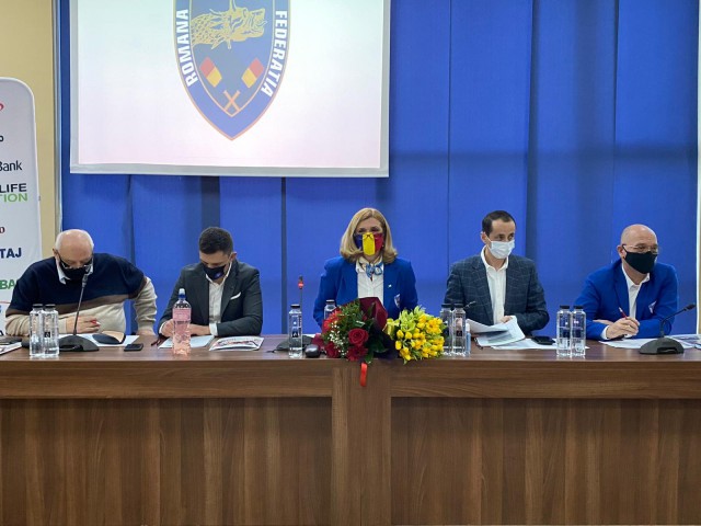 Canotaj: Elisabeta Lipă, realeasă preşedintă a Federaţiei Române de Canotaj