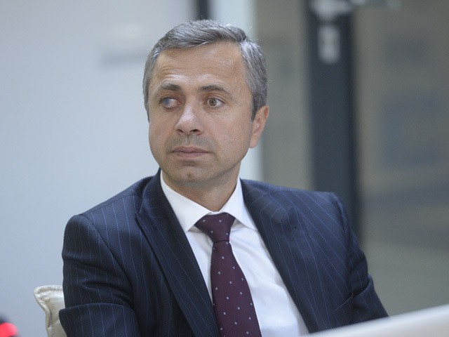 Raport: Aproximativ 76% dintre directorii generali cred că economia îşi va reveni în 2021