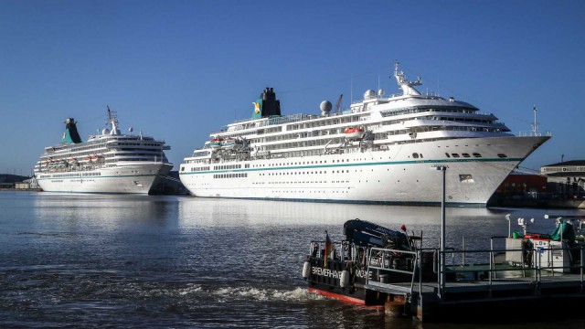 Germania: Sute de muncitori, blocaţi pe un vas de croazieră după mai multe infectări cu COVID-19