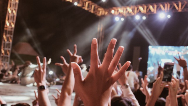 Concertele anului 2024 în România. Cei mai așteptați artiști care vor cânta, de la Coldplay la Ed Sheeran