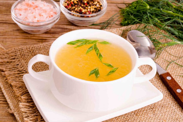 Dieta lichidă: recomandări, beneficii și riscuri