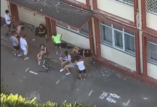Elevul SĂLTAT din curtea Școlii 29, în SCANDALUL de anul TRECUT, a CONTESTAT AMENDA. Video