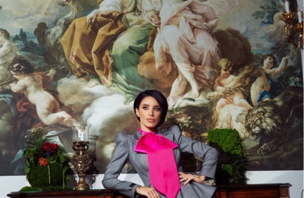 Adelina Pestrițu a pornit seria “Moda bunelor maniere”. Ce sfaturi oferă vedeta