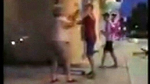 Un MINOR și-a AGRESAT BUNICA