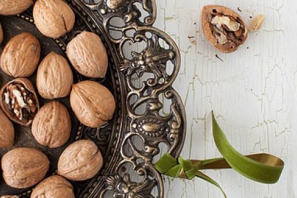 Nuci şi migdale: beneficii şi valori nutriţionale