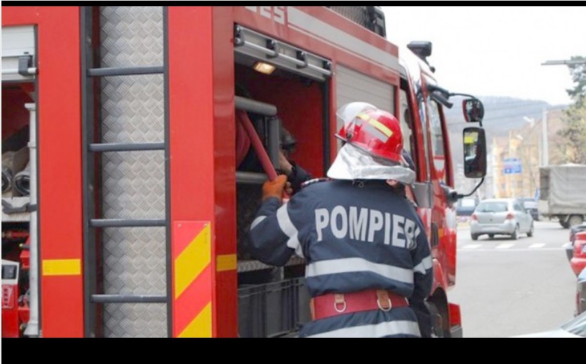 INCENDIU în MEDGIDIA: ARDE un ATELIER de sudură