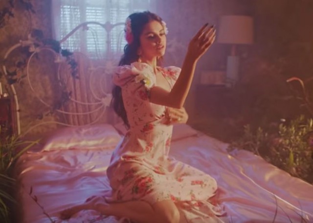 Cântăreața Selena Gomez a lansat albumul 'Revelacion', primul ei material în limba spaniolă