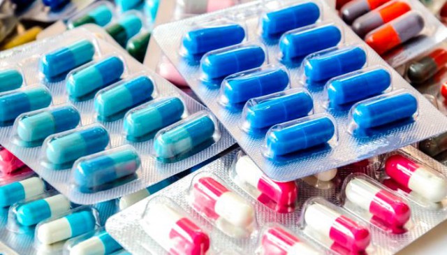 Studiu: Antibioticele, suprautilizate la pacienţii internaţi cu COVID-19, în SUA