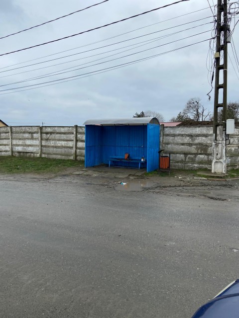 Primăria LUMINA a reparat stațiile de călători deteriorate ca urmare a condițiilor meteo