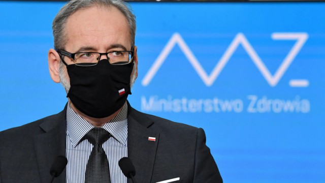 Coronavirus: Polonia reintroduce de sâmbătă restricţii la nivel naţional