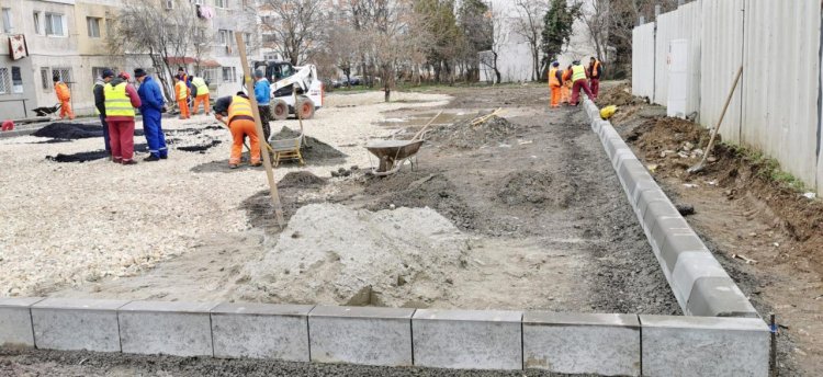 Infrastructură rutieră și pietonală în curs de reabilitare, în mai multe zone din oraș