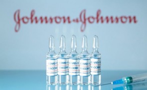 Slovenia suspendă administrarea vaccinului Johnson & Johnsonn, după decesul unei tinere