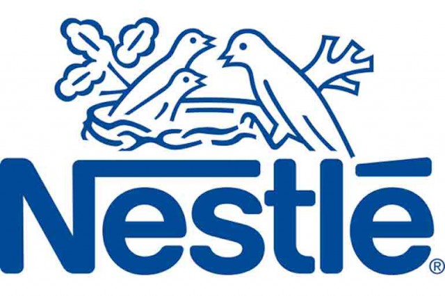 Nestle înlocuieşte zahărul din ciocolată cu pulpa fructului arborelui de cacao