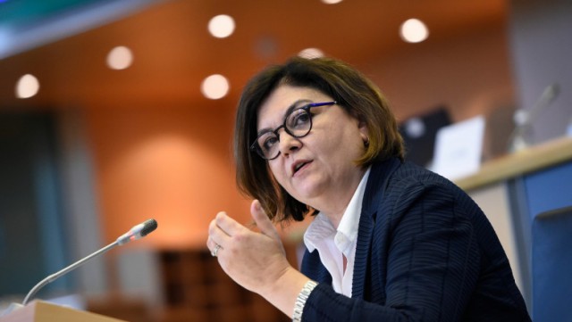 Adina Vălean: Certificatul european nu e un pașaport. Fiecare stat va decide condițiile de intrare