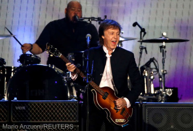 Paul McCartney va lansa o carte cu reţete vegetariene create de Linda, prima soţie a artistului