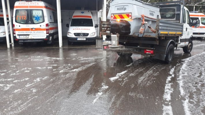 Primăria Constanța acționează pentru a preveni formarea poleiului pe străzile din oraș