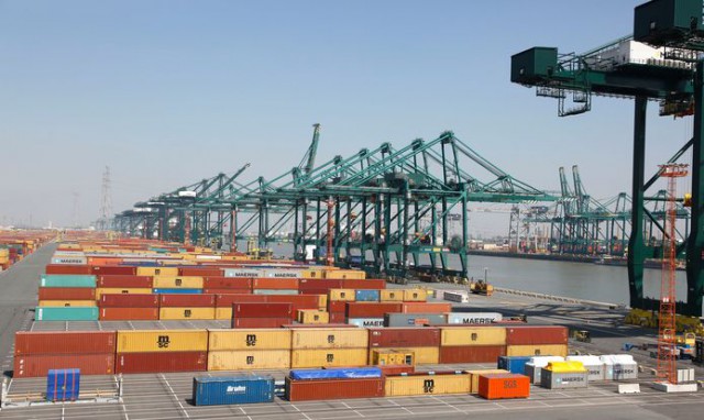 Comerţul UE, afectat sever de pandemie în 2020