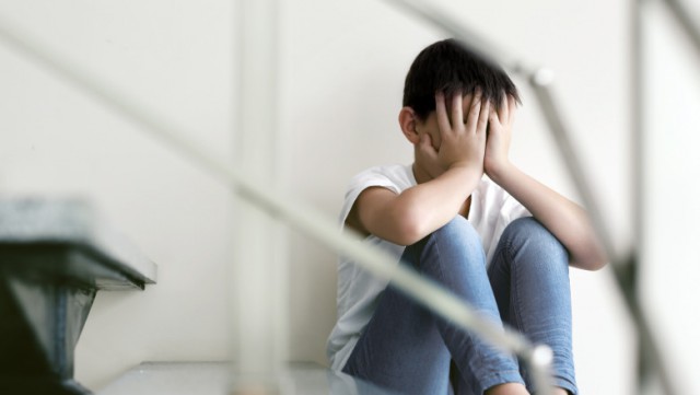 Marea Britanie va deschide o linie telefonică pentru copiii de vârstă şcolară, victime ale agresiunilor sexuale