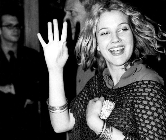 Drew Barrymore, închisă într-o clinică de psihiatrie la 13 ani. „A fost cel mai bun lucru care mi s-a întâmplat”