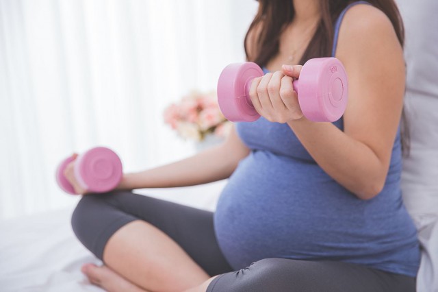 Studiu: Un stil de viață sănătos al gravidei influențează genele copilului