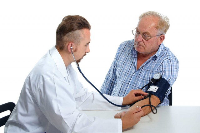 Hipertensiunea nocturnă, risc mai mare de Alzheimer