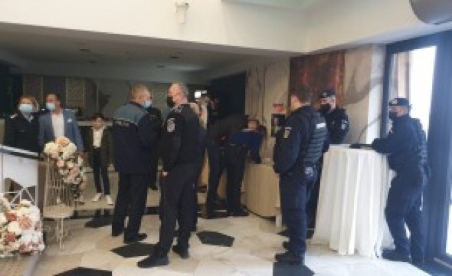 Nuntă într-un restaurant al lui Ștefan Mandachi, spartă de polițiști