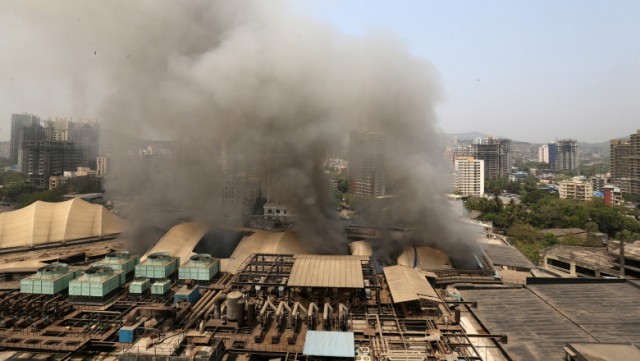 India: Zece decese după ce un incendiu a cuprins un spital cu bolnavi de COVID-19