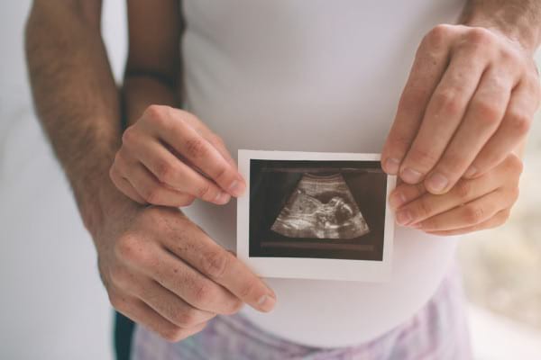 6 nutrienți care pot să ajute femeile să rămână însărcinate