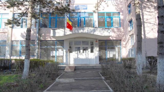 Școala 38 rămâne FĂRĂ ELEVI din cauza ARONDĂRII!